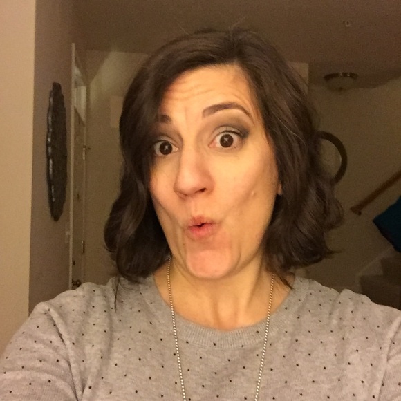 Meet your Posher, Karen - Picture 1 of 1